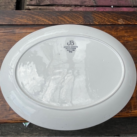 Vintage Johnson Brothers 1970s oval platter. Shamrock and flower power design. - Picture 4 of 5